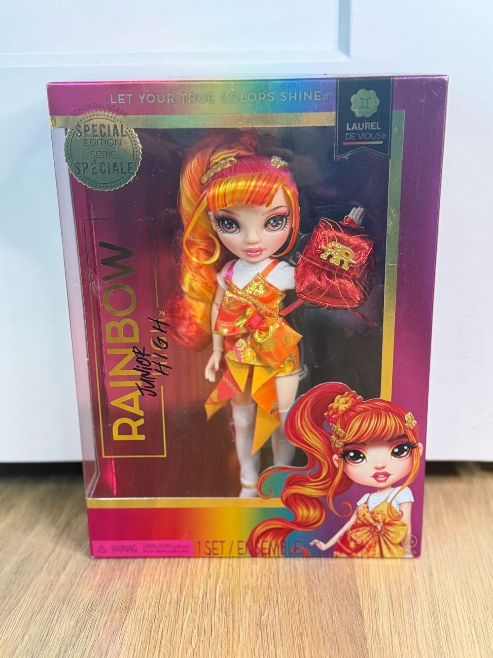 Rainbow High Junior High Laurel DeVious Special Edition Doll 1 Set Collectible T